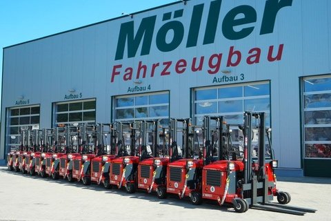 Möller Fahrzeugbau und Moffett Mitnehmstapler