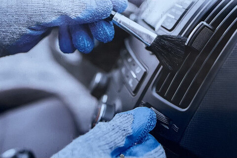 Sauber einsteigen &ndash; mit professioneller Innenreinigung!